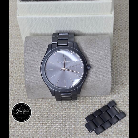 Michael Kors Women's MK4506 Slim Runway Grey-Tone Lightweight Watch - Picture 5 of 8